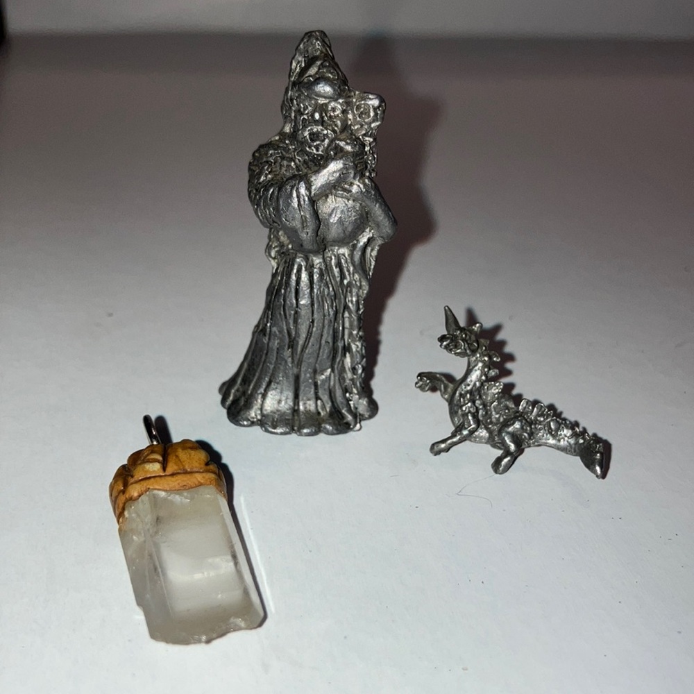 Miniature Nomad & Dragon Pewter Figure and Bonus Crystal‎ Pendant